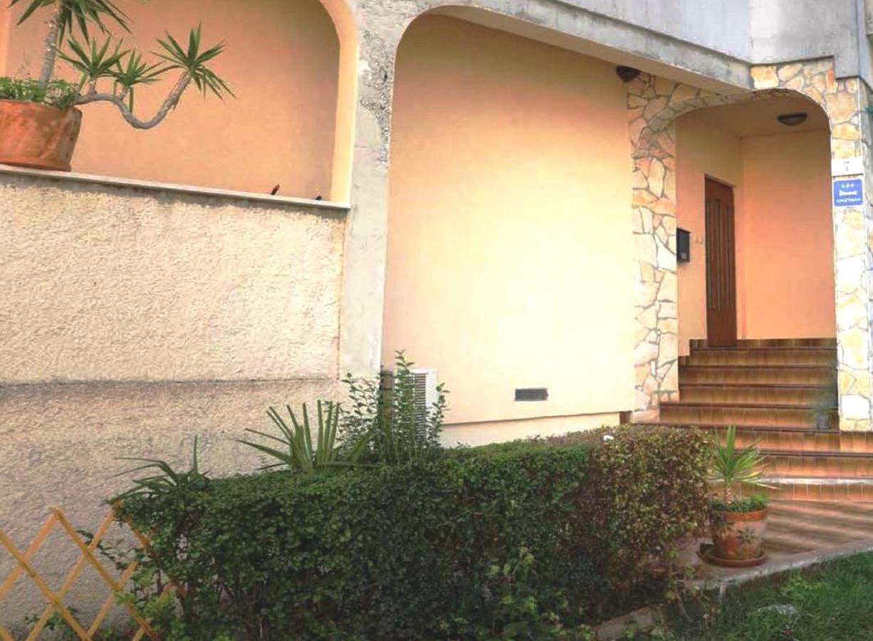 Linea Mare Apartment Rovinj Exterior photo